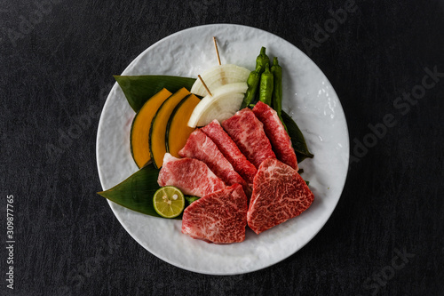 ブランド和牛で焼肉 Japanese style luxury grilled beef