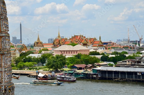 Bangkok vista desde el ria Chao Prhaia