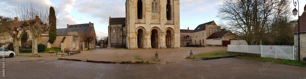 Abbaye de Saint-Benoît-sur-Loire, Tour-porche, Vue en panorama, basse