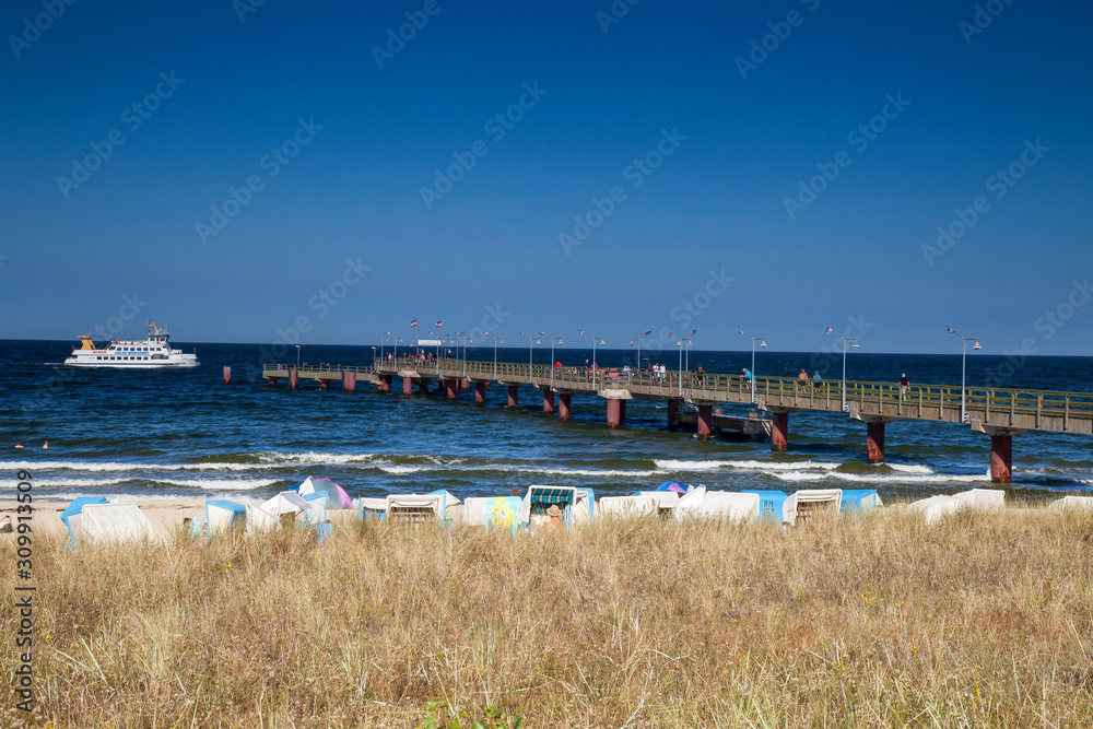 Sea bridge from the Baltic Sea Goehren, Ruegen, Mecklenburg-Vorpommern, Germany, Europe Sea bridge from the Baltic Sea Goehren, Ruegen, Mecklenburg-Vorpommern, Germany, Europe
