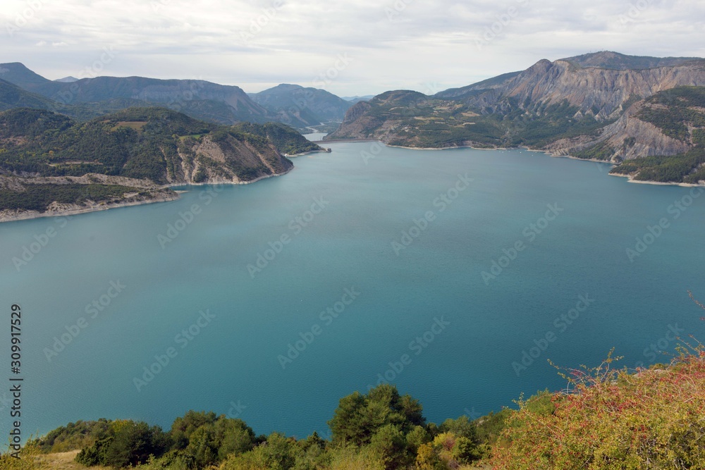 Lac de Serre Ponçon Alpes Françaises