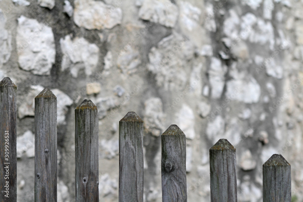 Zaun und Mauer Zaun und Mauer