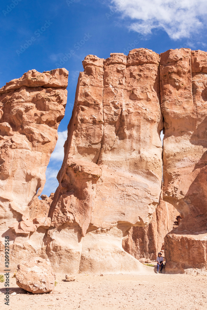 Fototapeta premium Eroded rocks at Italia Perdida in Bolivia.