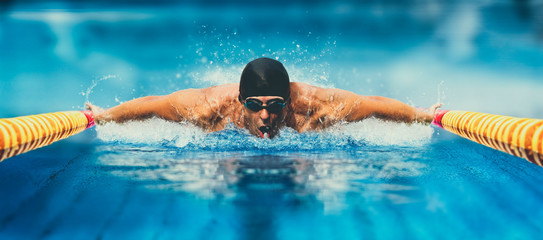 Crédence de cuisine Sport Nageur papillon piscine effet mat  © Andrey Burmakin