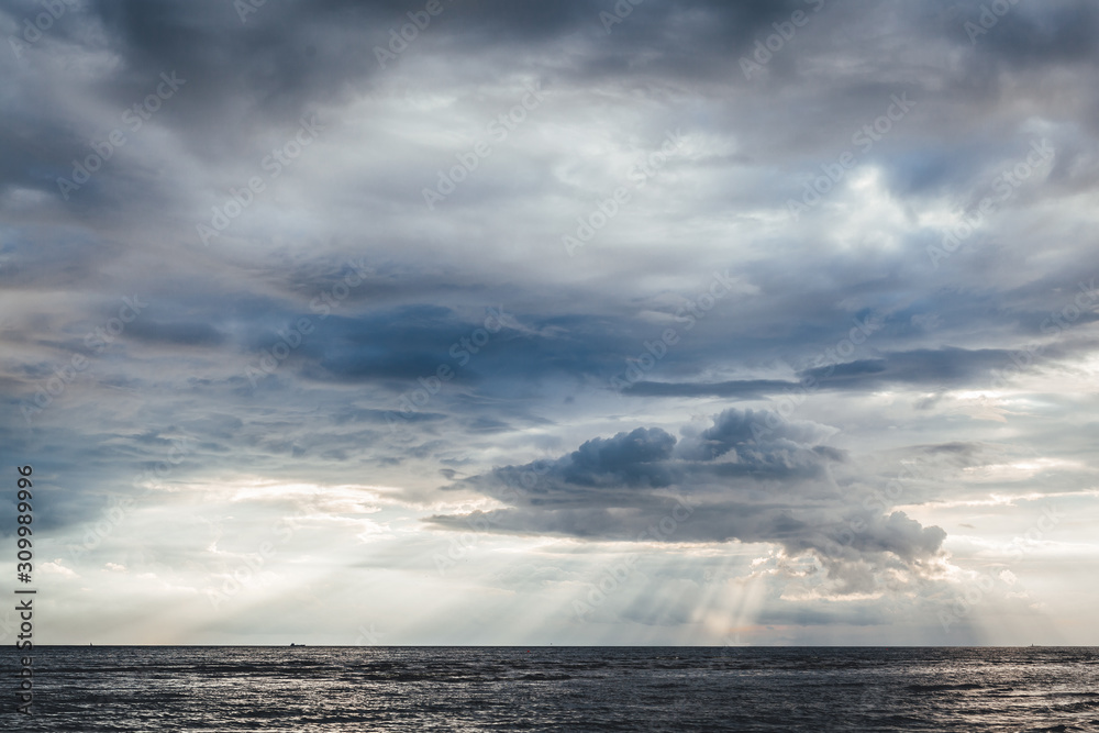 Fototapeta premium Epic sunset light over the Baltic sea