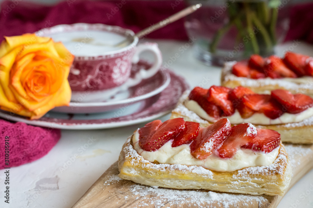 airy cake with cream and strawberries airy cake with cream and strawberries