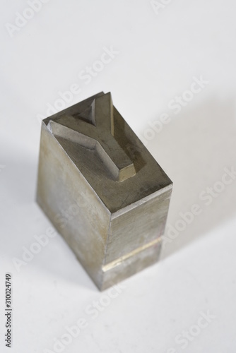y, buchstabe y , bleiletter, lettern, buchdruck, alphabeth, druck, druckerei, drucken, gutenberg, johannes gutenberg, schwarze kunst, typographie, futura photo