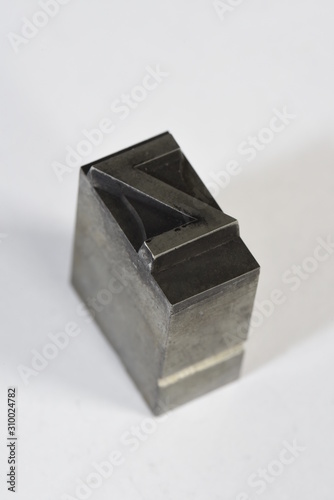z, buchstabe ,z bleiletter, lettern, buchdruck, alphabeth, druck, druckerei, drucken, gutenberg, johannes gutenberg, schwarze kunst, typographie, futura