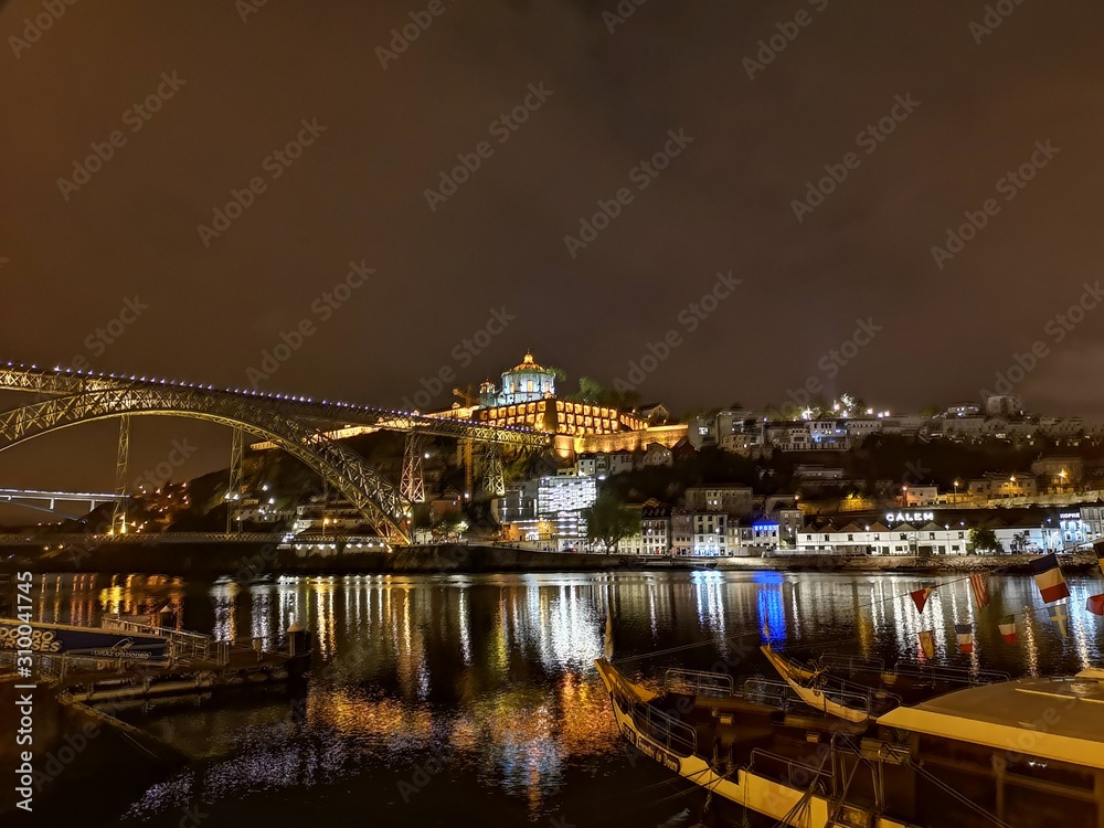 Fototapeta premium bridge at night