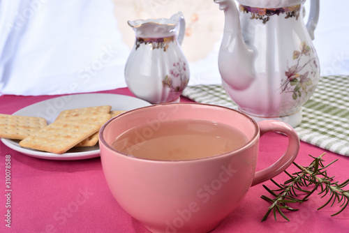 natural cinnamon tea and clove