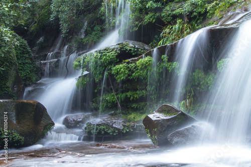 Fototapeta Naklejka Na Ścianę i Meble -  waterfall