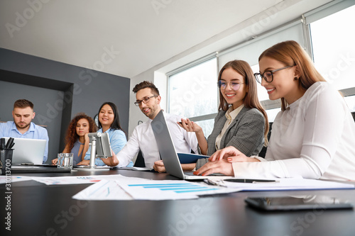 Colleagues discussing issue...