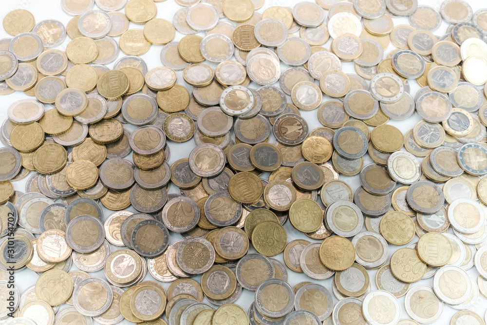 Ein ganzer Haufen an EURO Münzen von oben