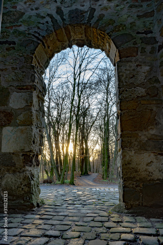 Torbogen mit Blick