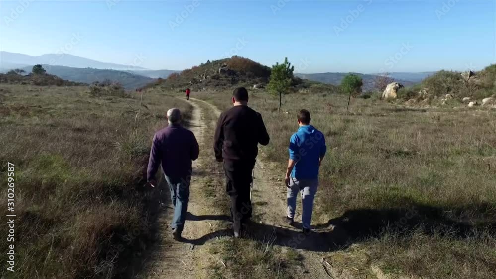 Caminhada pelo campo