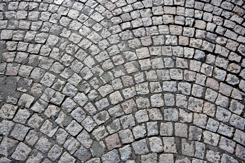 Canvas-taulu Cobbled street in Paris, France