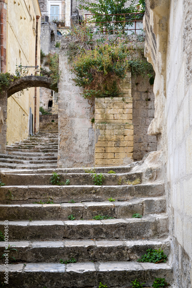 antiche scale in pietra Matera Basilicata Italia