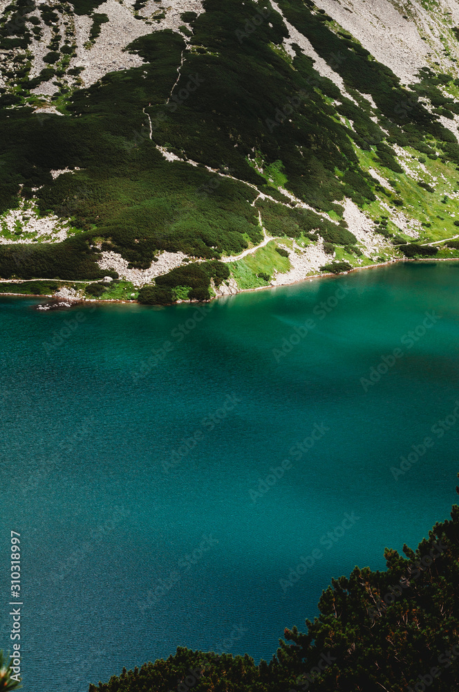Obraz premium lake in mountains