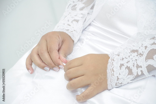 anxiety anxious bride hands