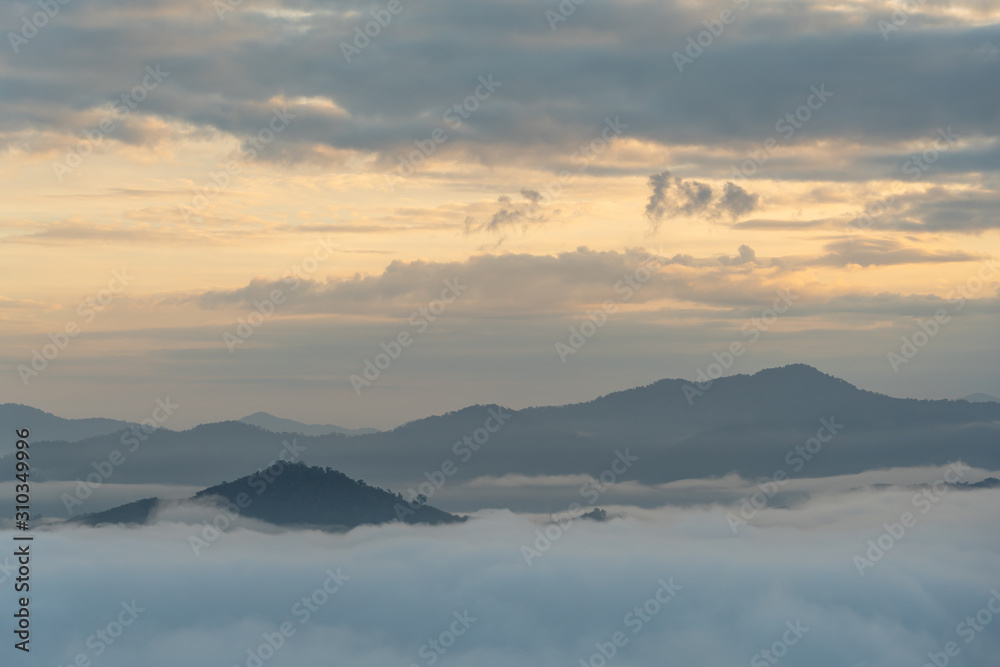 Beautiful view of sea of mist at AyersWeng