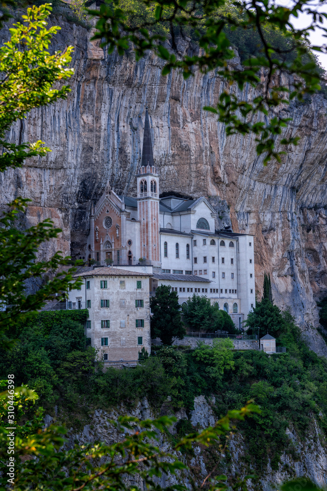 Obraz premium Madonna della Corona Spy Sanctuary. Italy