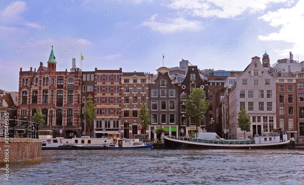 Fototapeta premium Amsterdam canal architecture