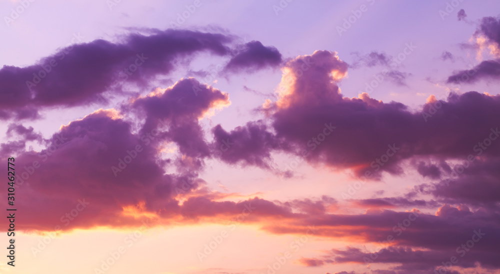 Obraz premium Colorful cloudy sky at sunrise, wide panoramic background