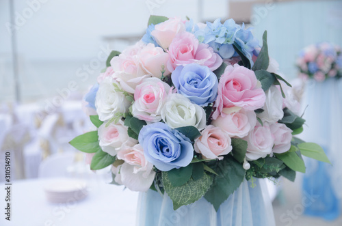 Fototapeta Naklejka Na Ścianę i Meble -  Bouquet of roses in the wedding