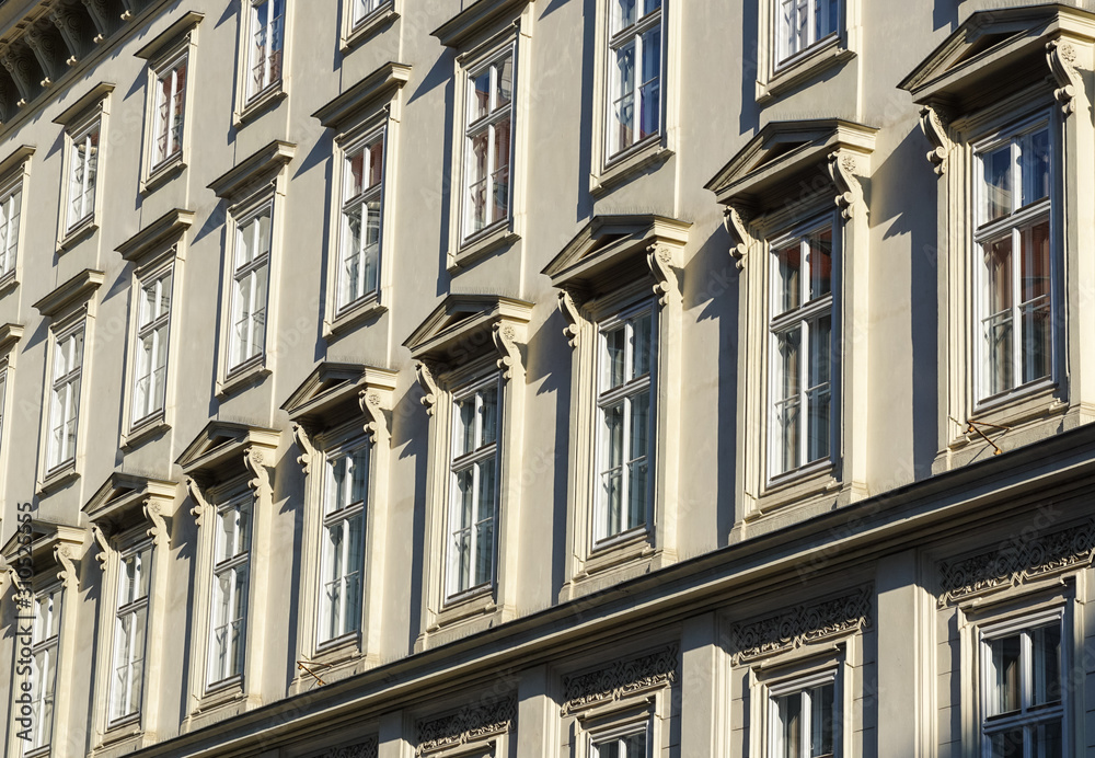 Obraz premium Architectural details on buildings in Vienna, Austria