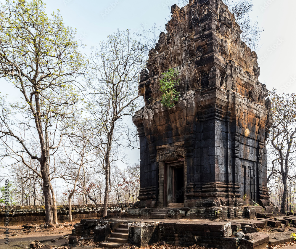 Naklejka premium Prasat Pram Temple ruins Koh Ker Cambodia