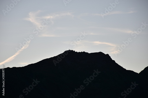 Lienzer Dolomiten, Sommer, Sonnenuntergang, Abend, Abendstimmung, Abendrot, Dämmerung, hereinbrechen, Nacht, Licht, Schatten, Osttirol, Lienz, Tirol, Wand, Felswand, Gebirge, Alpen, Zentralalpen, Gail photo