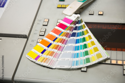 Offset printed machine, offset printing