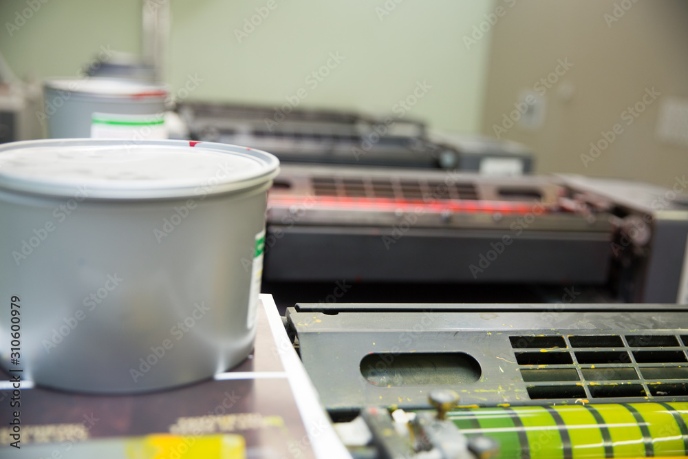 Offset printed machine, offset printing Offset printed machine, offset printing