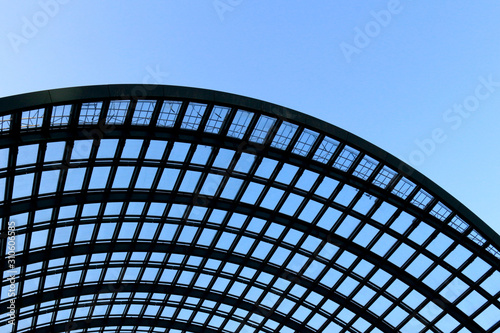 Arch shaped large roof made of steel frame