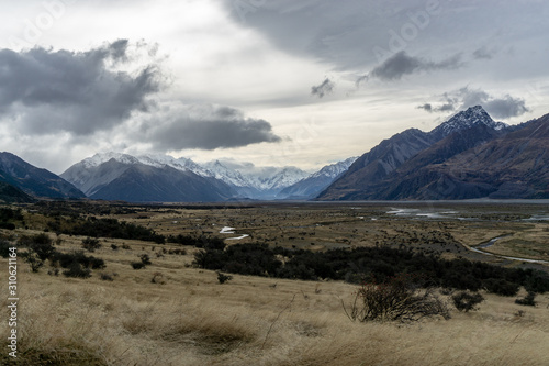 Hiking to Mount Cook under the extremely cloudy weather