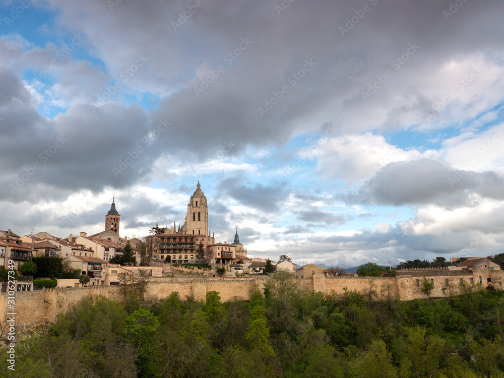 Overview of the city of Segovia