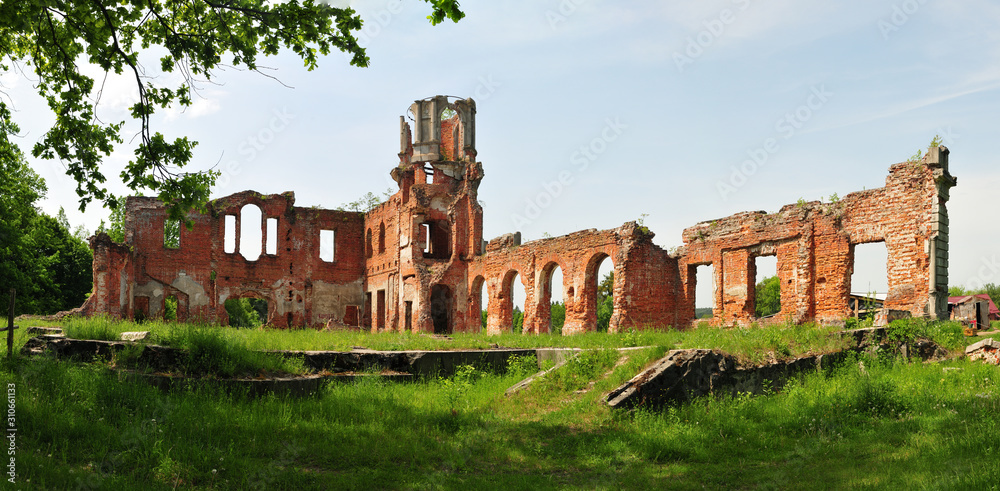 Ruinen vom Graf Haus Tereshtschenko in Schytomyr, Ukraine