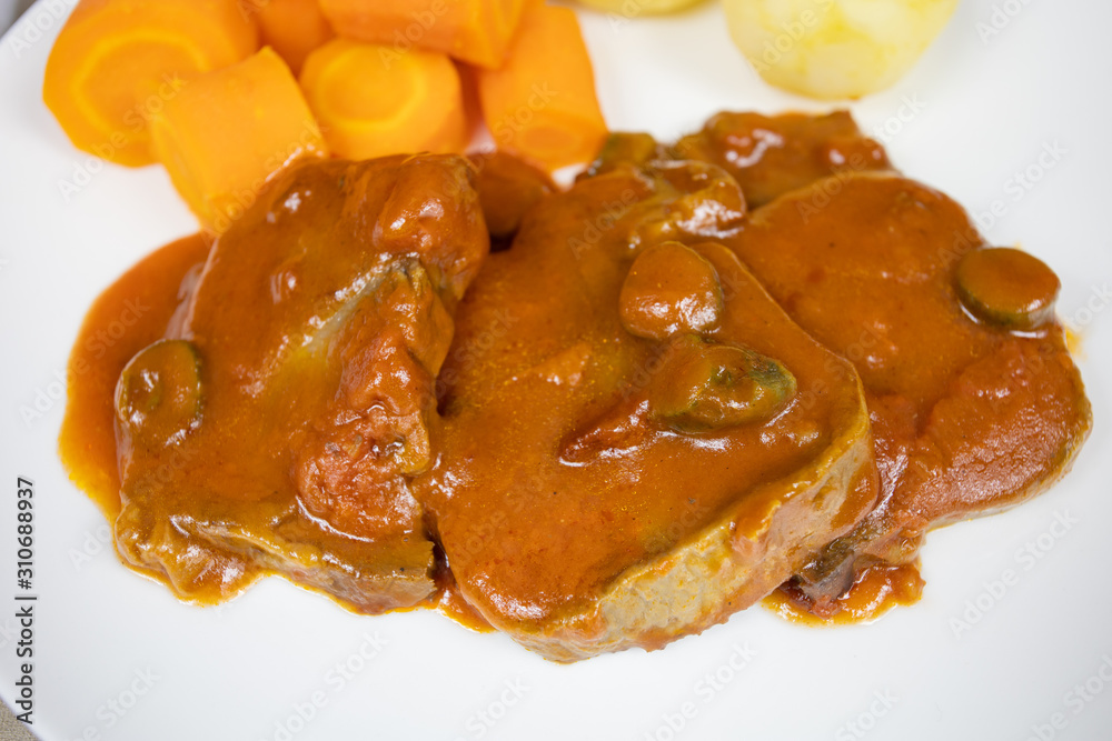 beef tongue tomato sauce and vegetables beef tongue tomato sauce and vegetables