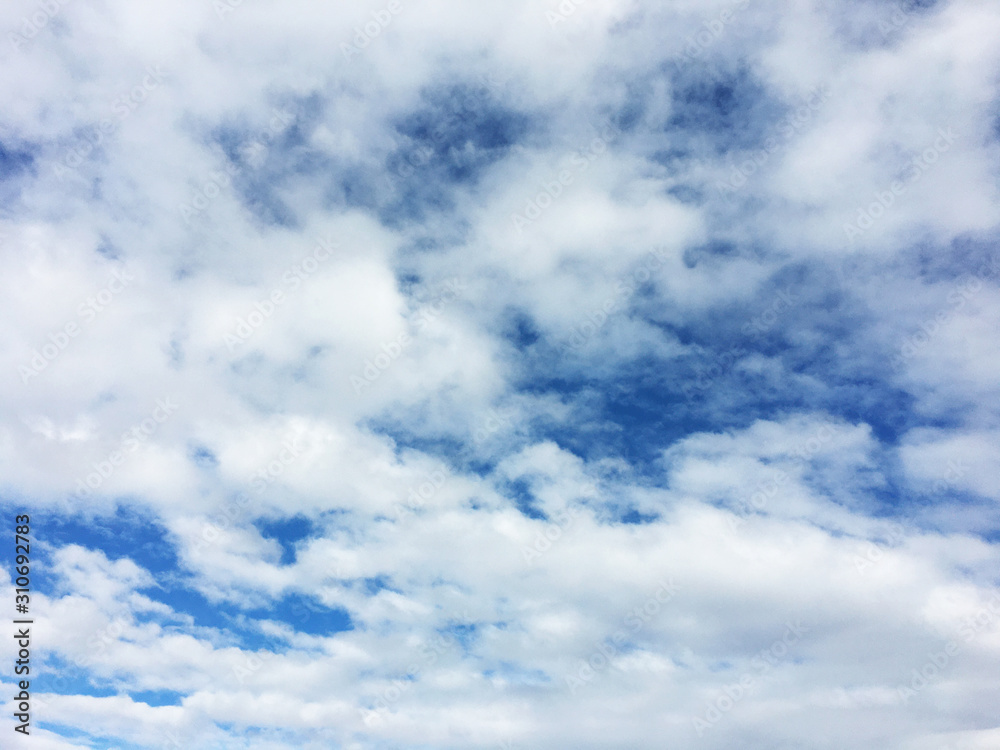 Obraz premium Beautiful cloud pattern on the sky