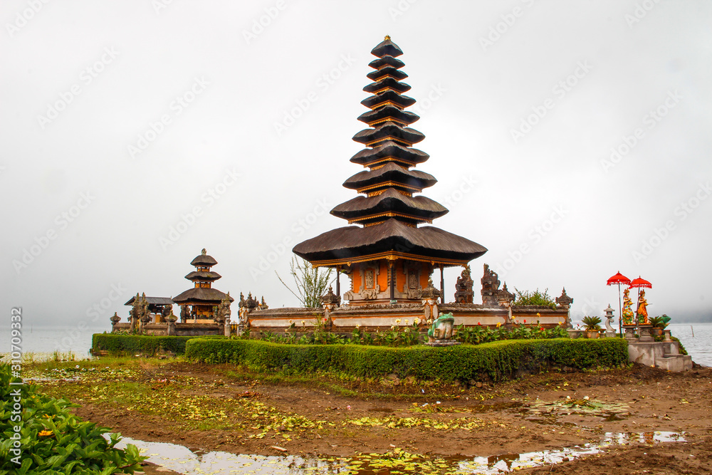 Bratan Temple with a great fog behind. Indonesia