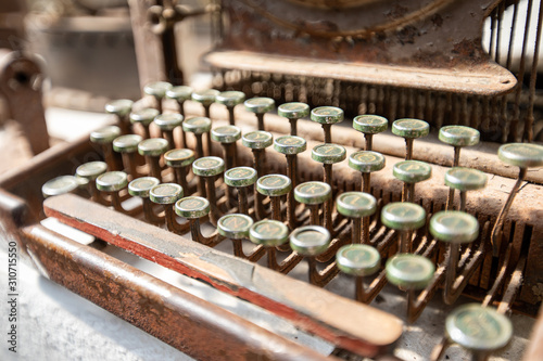 Alte Schreibmaschine verrostet