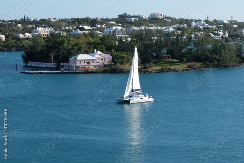 Bermudas, Sailboat