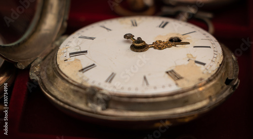 Old weathered fusee pocket watch from the beginning of the 19th. century. broken arms ans fac. Tempus fugit