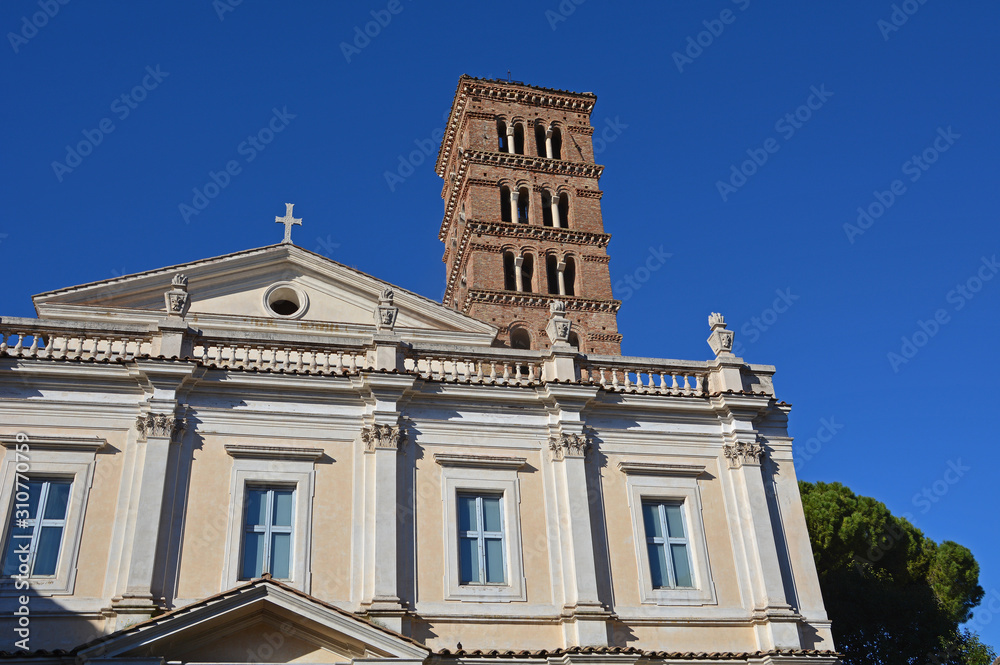 Basilika Santi Bonifacio e Alessio, Rom