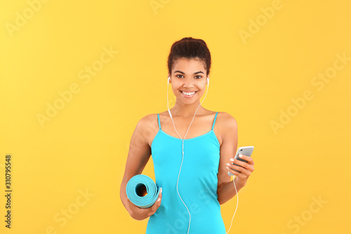 Sporty African-American wom...