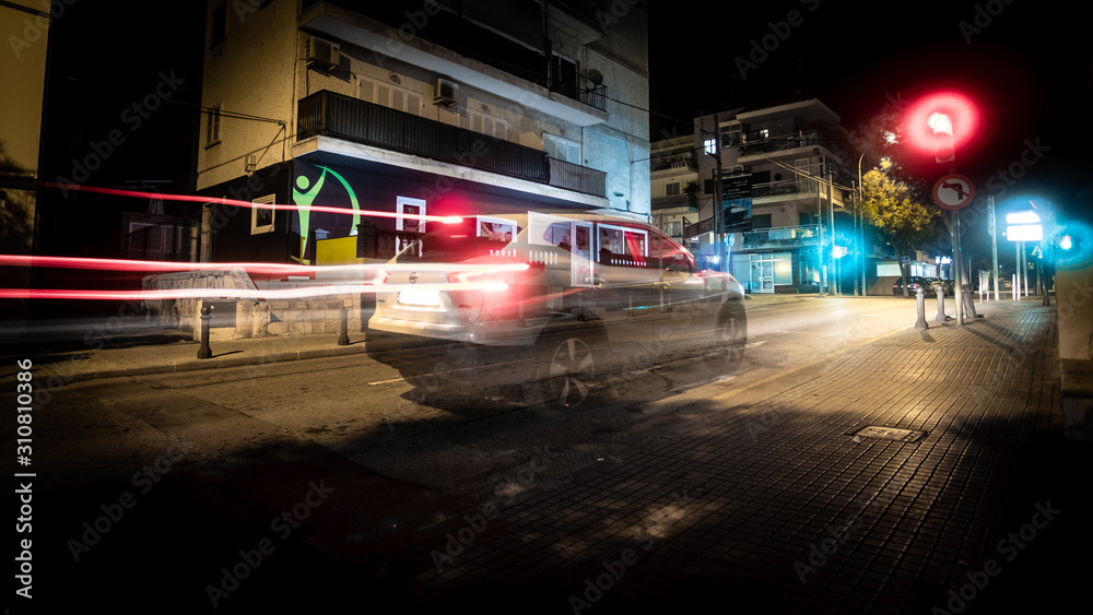 Obraz premium traffic in city at night