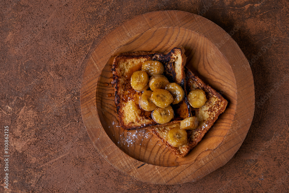 Fototapeta premium french toast and fried bananas