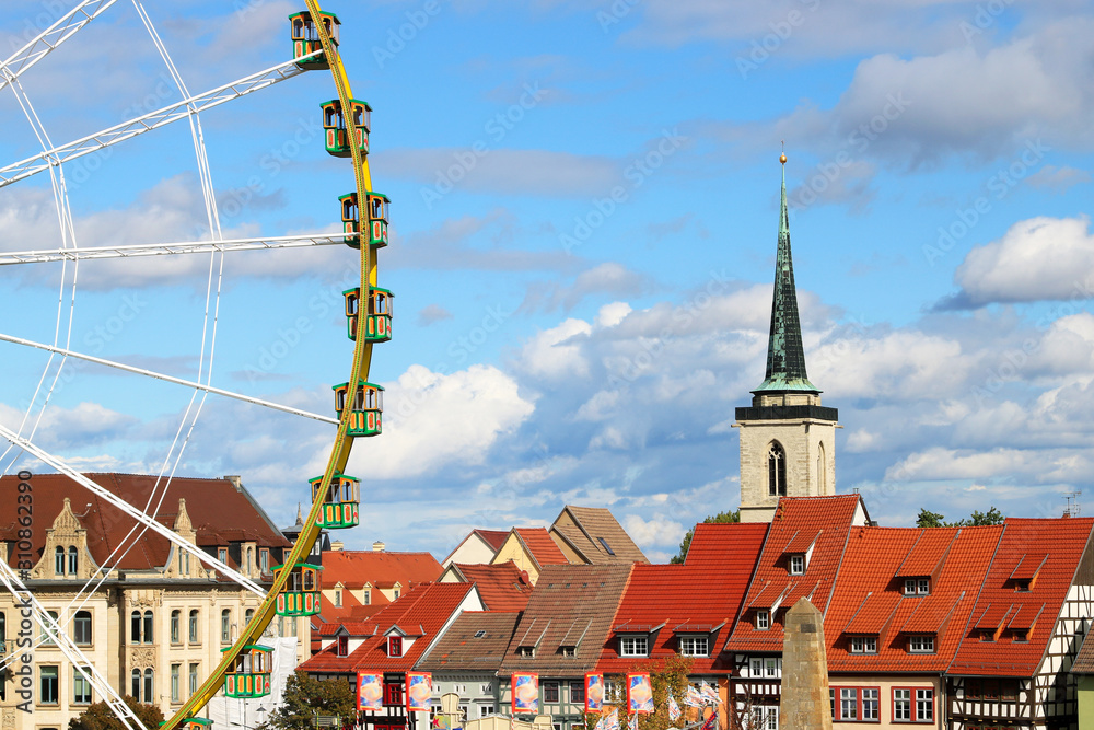 Obraz premium Erfurt panorama with ferris wheel