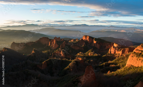 Red rocks valley in Spain © HUGO SAINZ