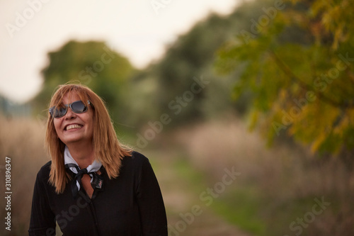 Photos blonde woman smiling